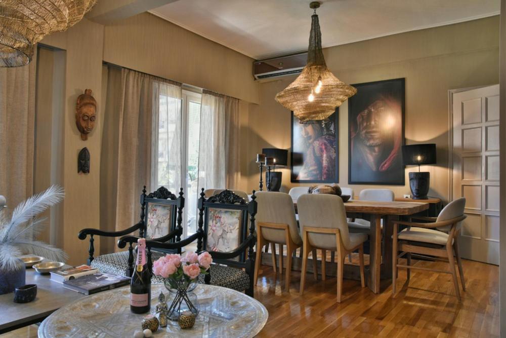 Pepromeno Luxury Apartment In The City Center 칼라마타 외부 사진