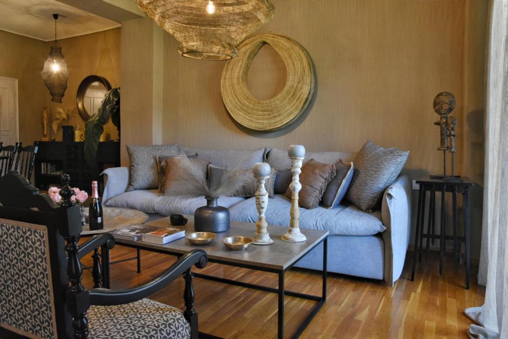 Pepromeno Luxury Apartment In The City Center 칼라마타 외부 사진
