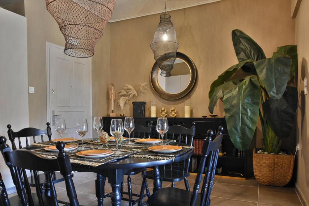 Pepromeno Luxury Apartment In The City Center 칼라마타 외부 사진