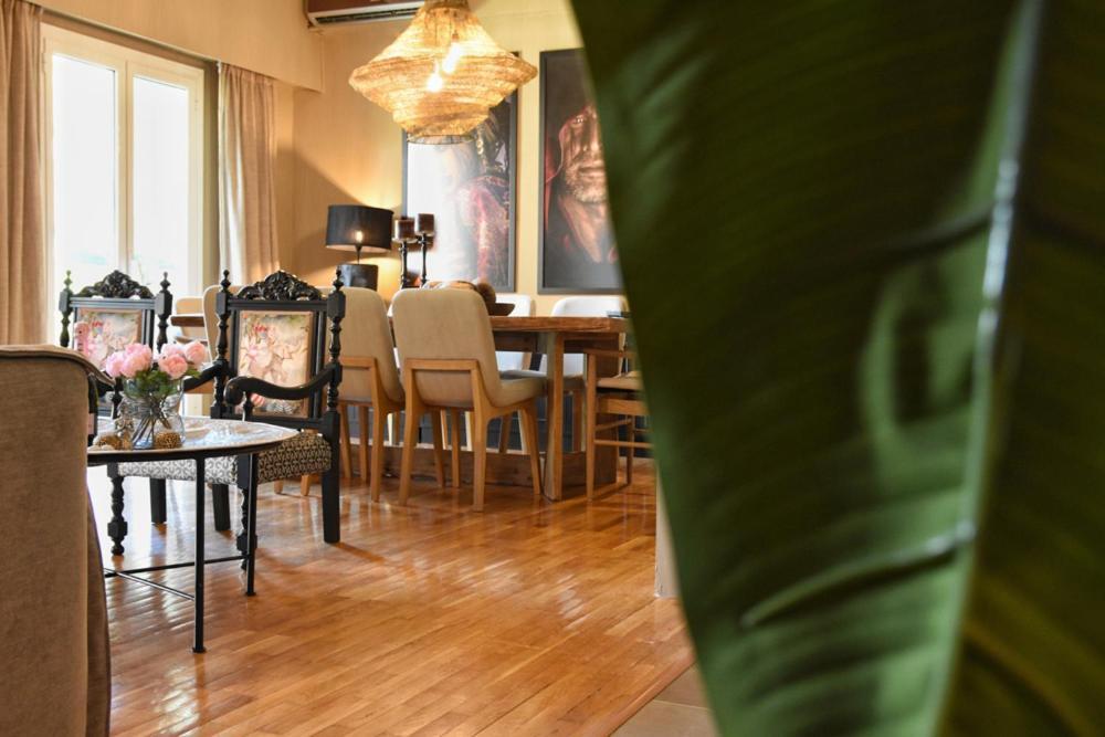 Pepromeno Luxury Apartment In The City Center 칼라마타 외부 사진