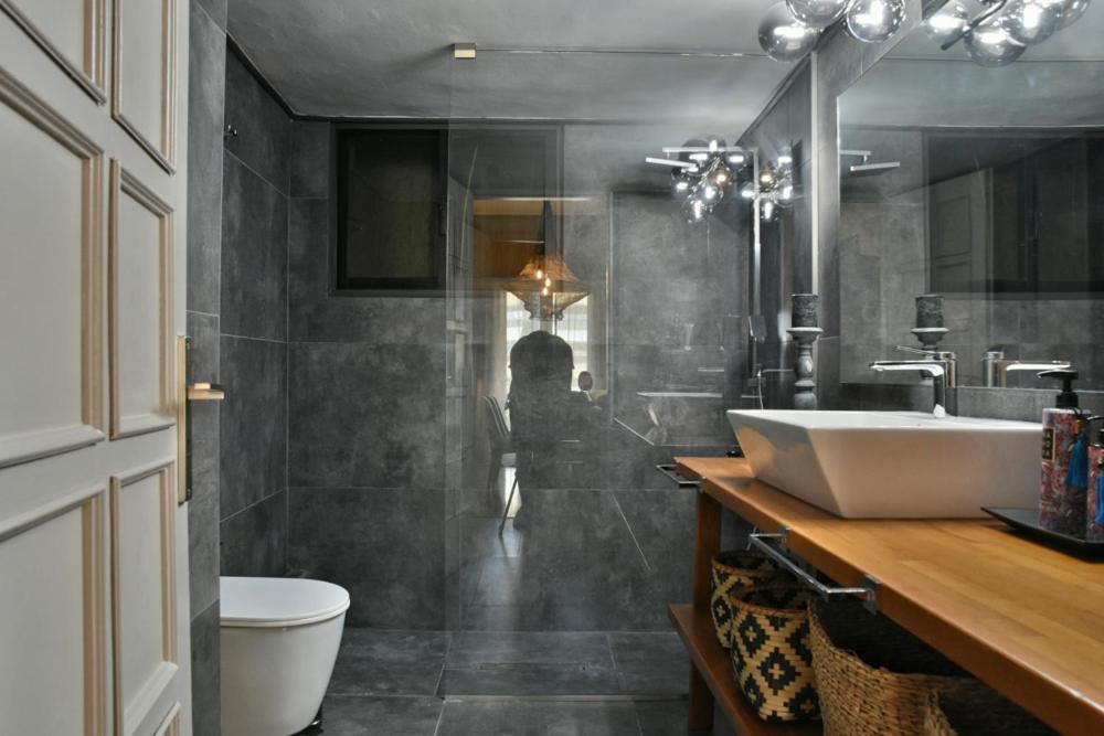Pepromeno Luxury Apartment In The City Center 칼라마타 외부 사진