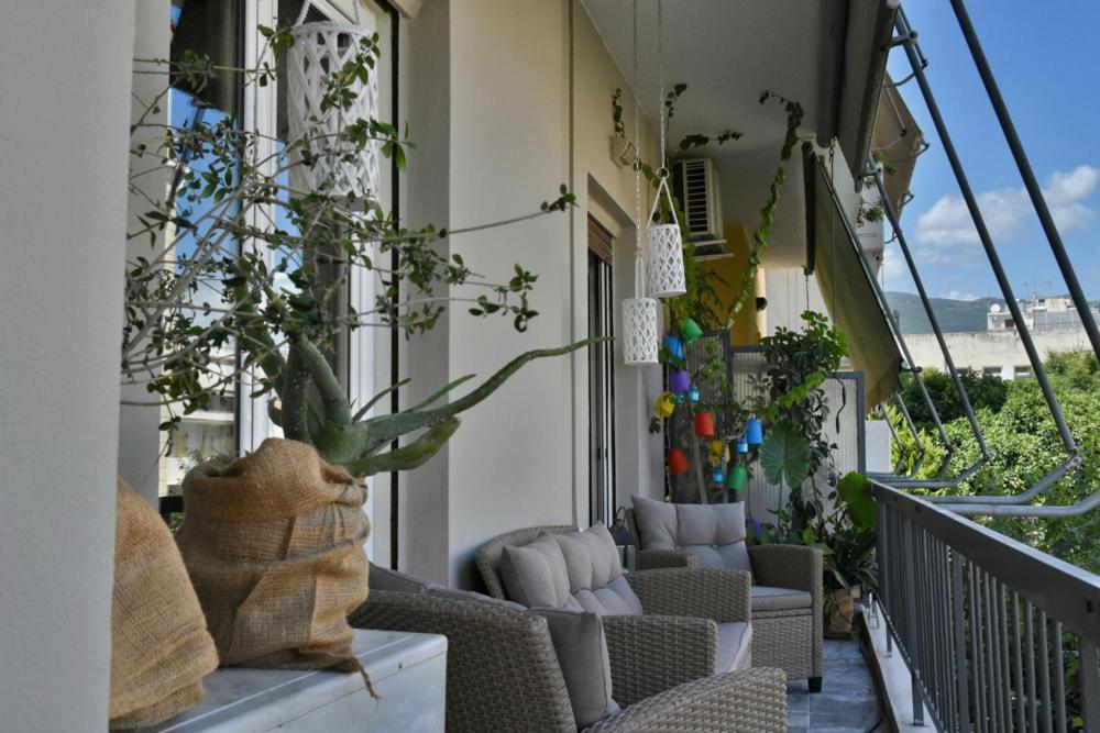 Pepromeno Luxury Apartment In The City Center 칼라마타 외부 사진